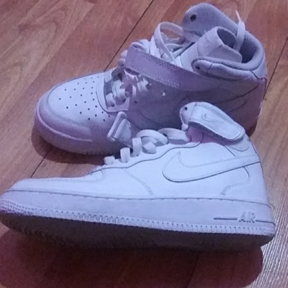 Nike - Picture 2 of 5